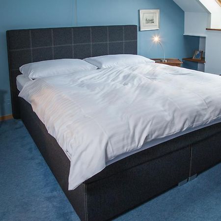 Hotel Les Vieux Toits Невшатель Экстерьер фото